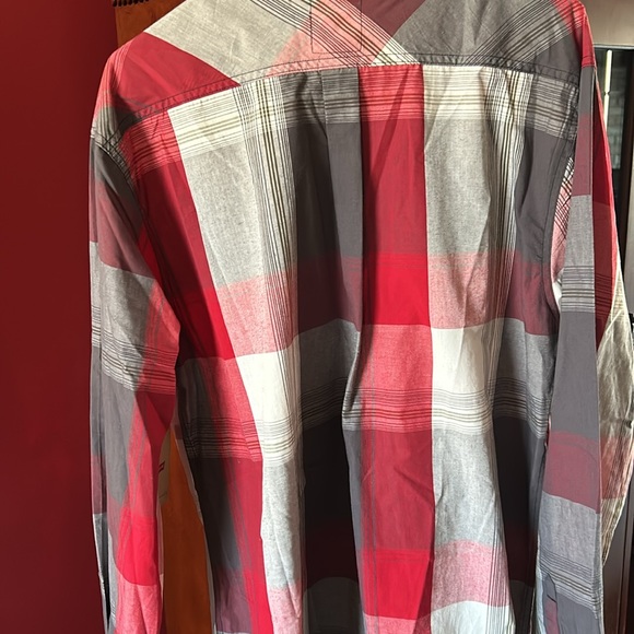 XXL Levi’s Standard Fit Button Down - Picture 7 of 7